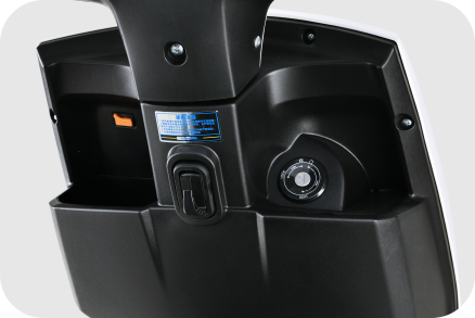 Front compartment pocket